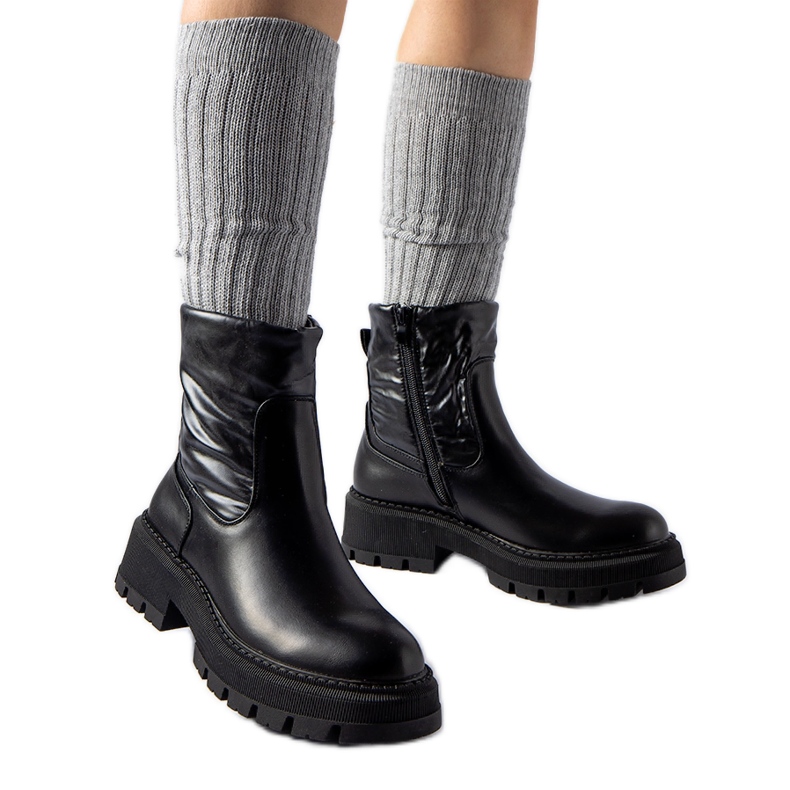 Botine negre cu partea superioară decorativă de la Garrett negru