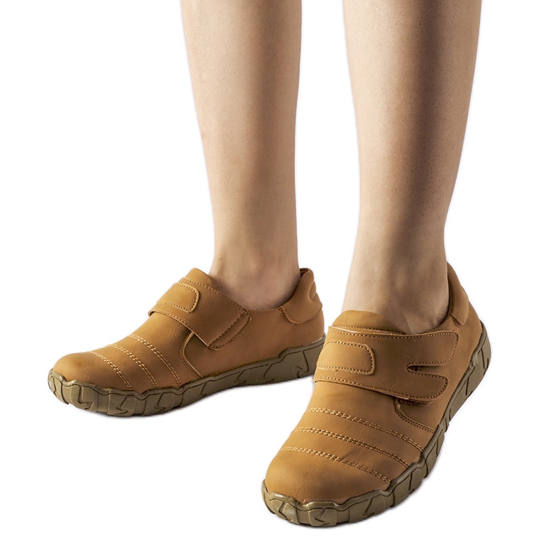 Pantofi maro Frencham cu velcro