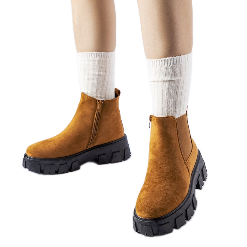 Pantofi maro jos, cu o talpă Willo masivă