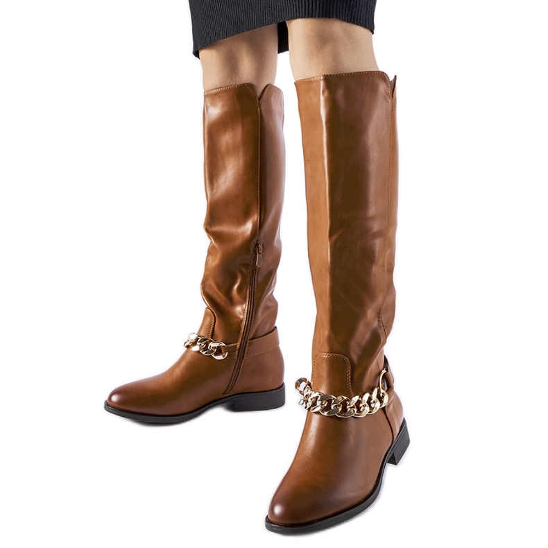 Cizme izolatoare maro cu lant de la Millies