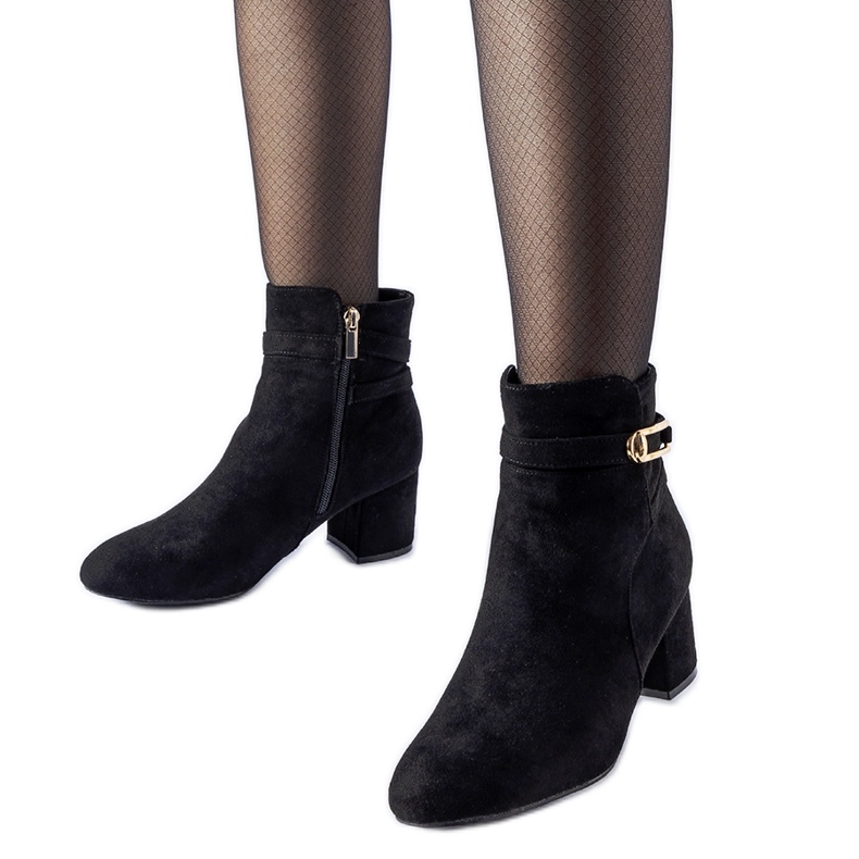 Botine negre cu toc mic, cu cataramă Sesto negru Botine negre cu toc mic, cu cataramă Sesto negru