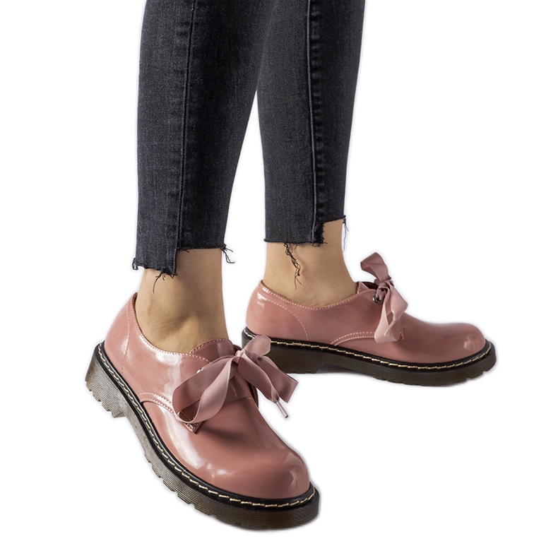 Pantofi roz cu fundita decorativa de la Rodriguez