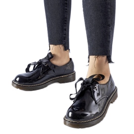 Pantofi negri lacuiti cu fundita Rodriguez negru