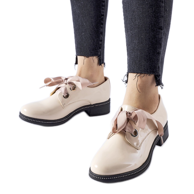 Pantofi bej cu strasuri Povegliano