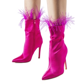 Cizme roz decorate cu pene Selvena