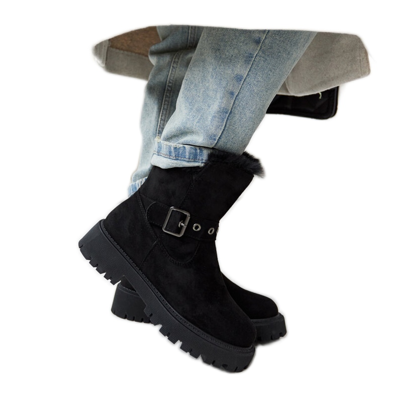 Cizme negre izolate Arturo din piele intoarsa ecologica negru