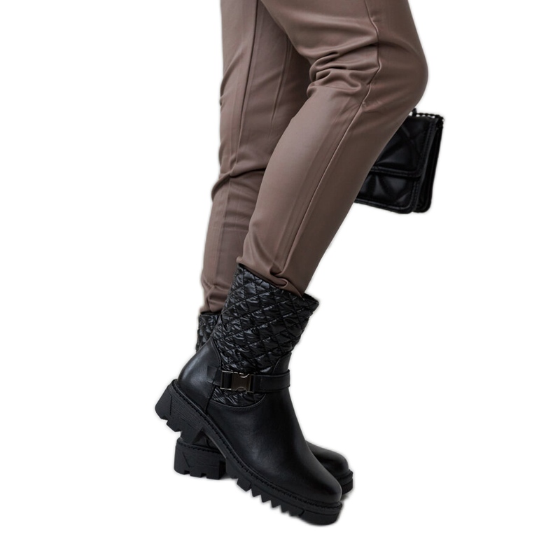 Botine negre cu matlasare decorativă Brembo negru