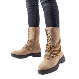 Botine izolate bej cu lant Carroll