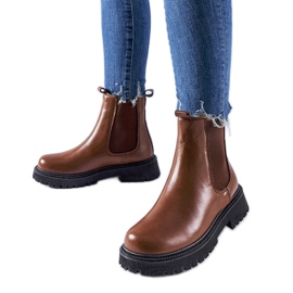Botine clasice Edgar cu slip-on, maro, izolate