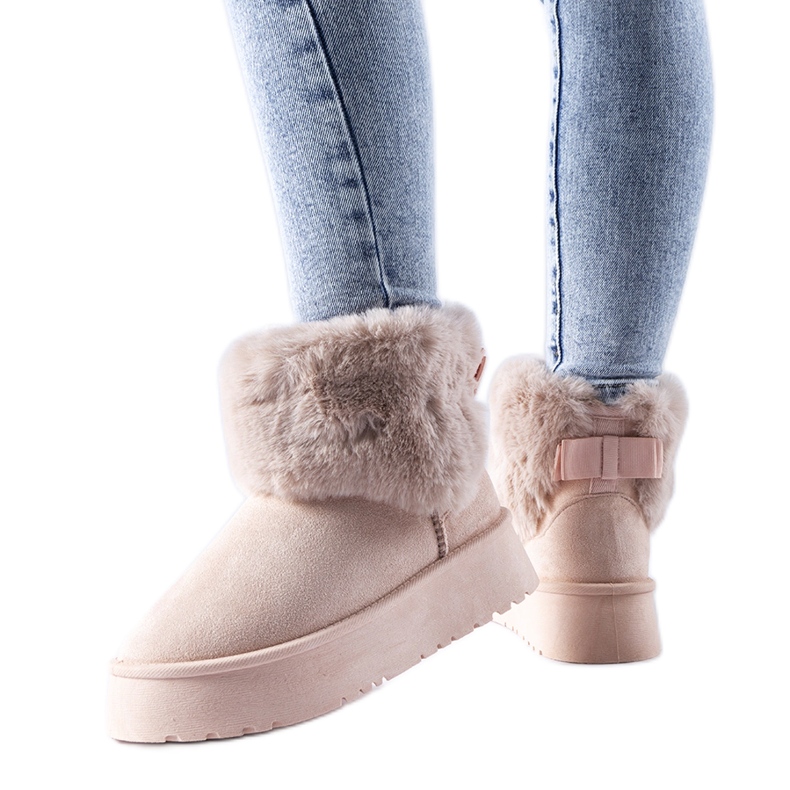 Cizme de zapada roz decorate cu blana Adelfia