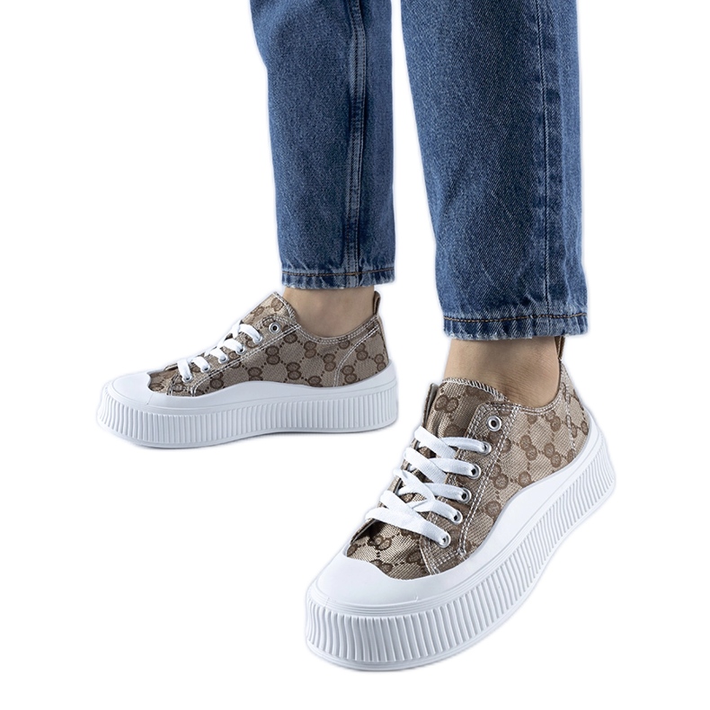 Tenisi maro decorati cu monograma Cavi bej