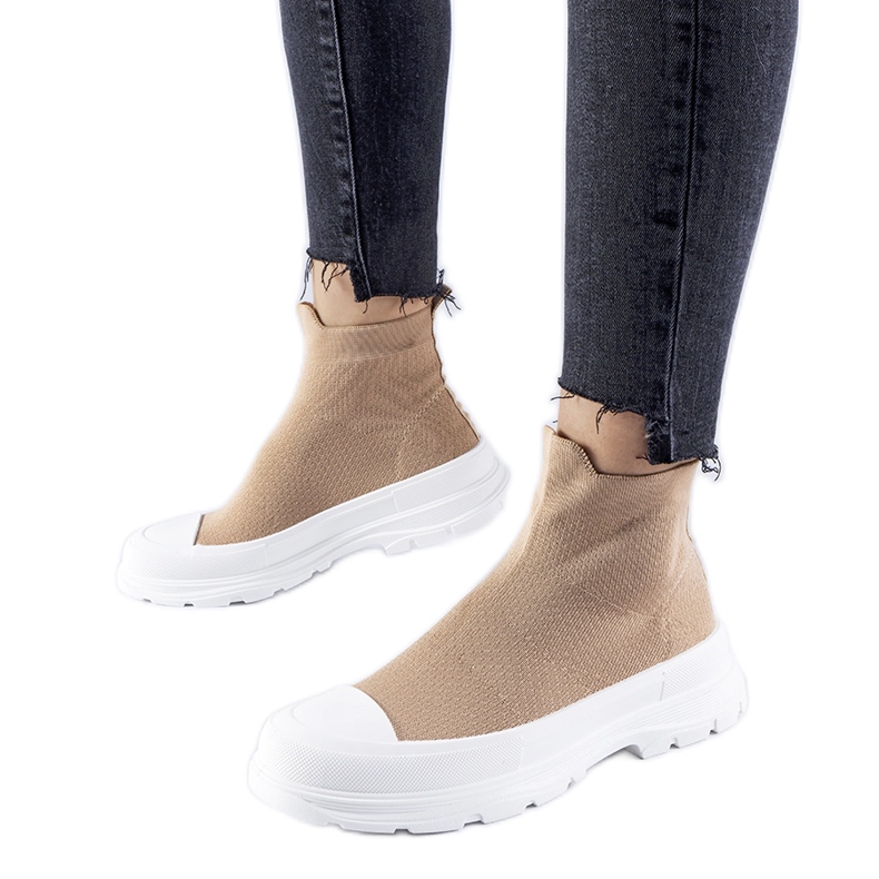 Tenisi maro cu partea superioară elastică de la Gadbois