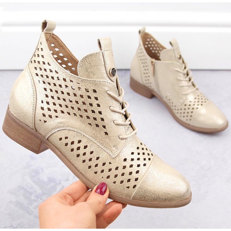 Botine de damă ajurate aurii Potocki SZ12091 bej