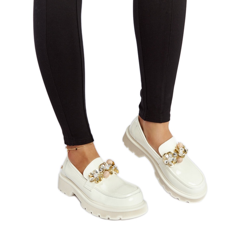 Mocasini bej din piele lacuita Goe NN2N4202