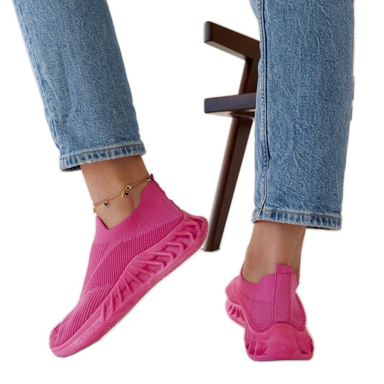 Adidași sport roz închis ai Nedei