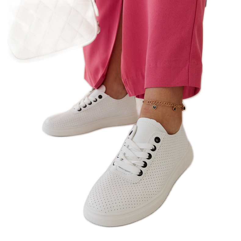 Tenisi albi din piele ecologică de la Sandrine