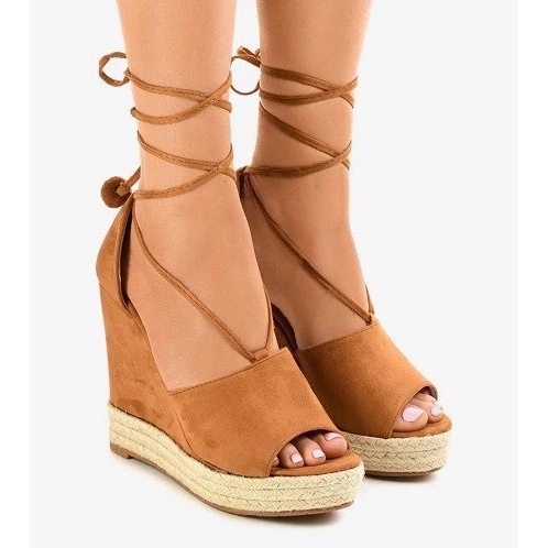 Mocasini bej pe platforma si mocasini de dama bej