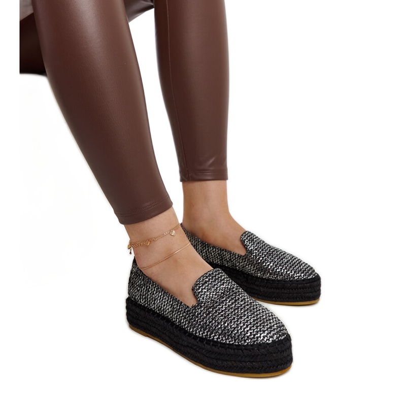 Espadrile negre decorate cu fir argintiu de la Havin negru