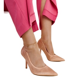 Pompe cu toc roz deschis de la Liena Pompe cu toc roz deschis de la Liena