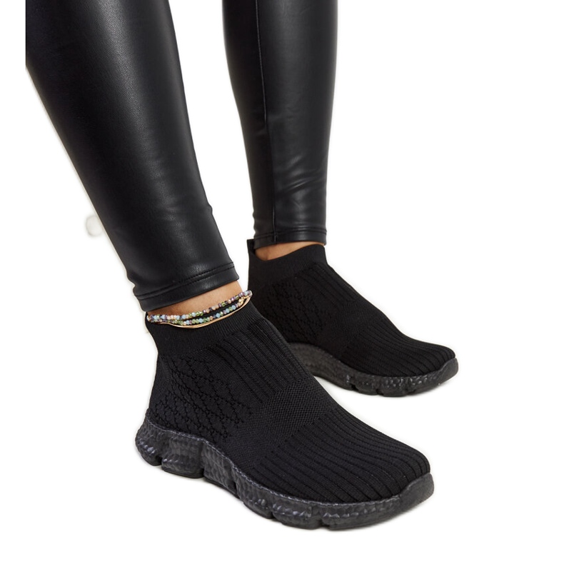 Tenisi sport negri, ușori, marca Vaclav negru Tenisi sport negri, ușori, marca Vaclav negru