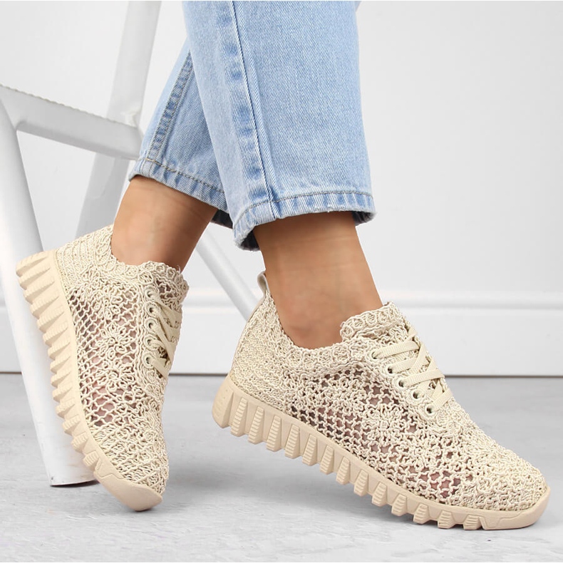 Pantofi sport dama bej din dantela T.Sokolski 1982