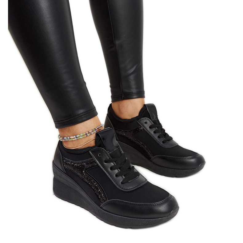 Tenisi negri cu pană Hermina negru