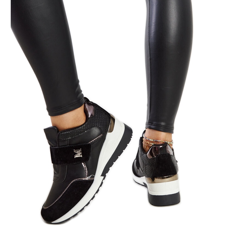 Tenisi negri cu pană cu închidere Libuse Velcro negru