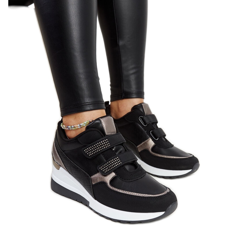 Tenisi negri cu pană decorați cu strasuri Asmeret negru