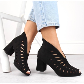 Cizme ajurate de damă din piele intoarsa cu varf deschis, negru Potocki LE20318 Cizme ajurate de damă din piele intoarsa cu varf deschis, negru Potocki LE20318