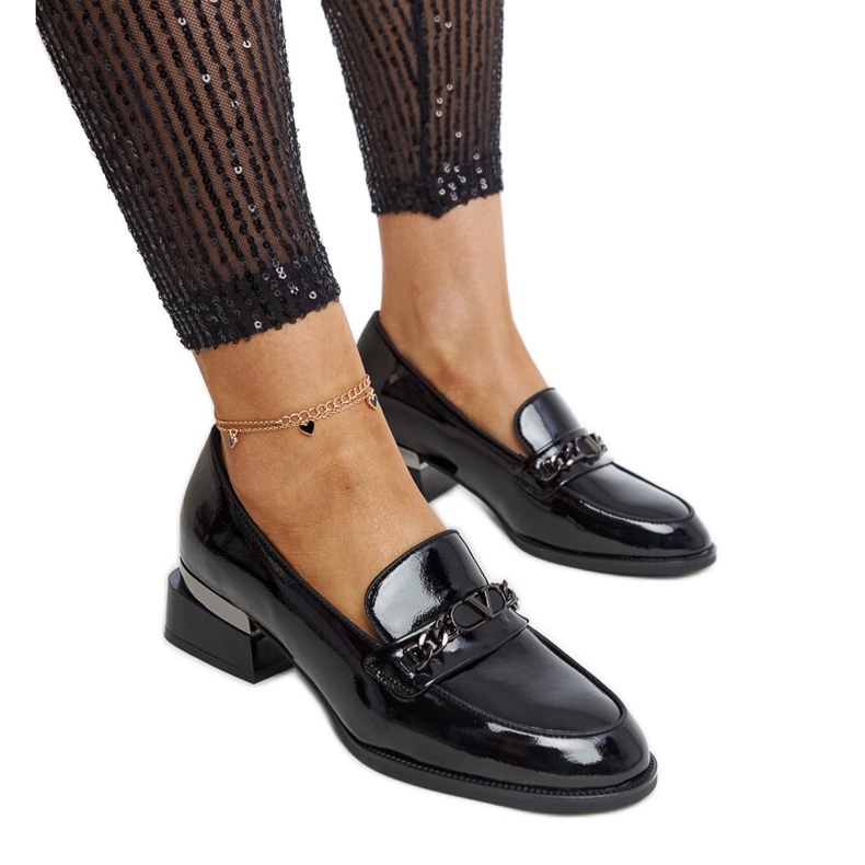 Pantofi negri din piele lacuita de la Vinceza negru