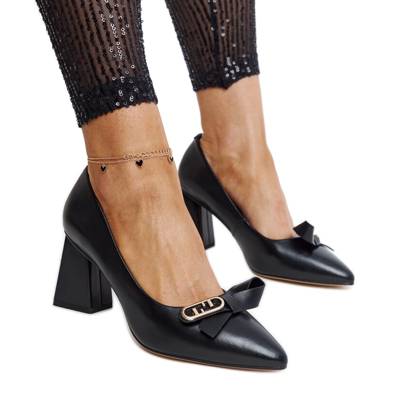 Pompi cu toc din piele neagra de la Vinceza negru
