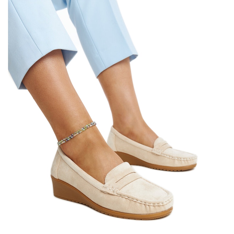 Mocasini cu pane din piele intoarsa de culoare bej deschis de la Sakena