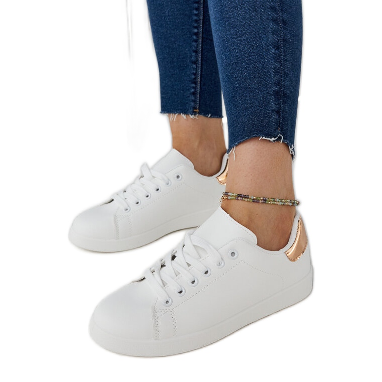 Tenisi albi cu platforma Birikti Tenisi albi cu platforma Birikti