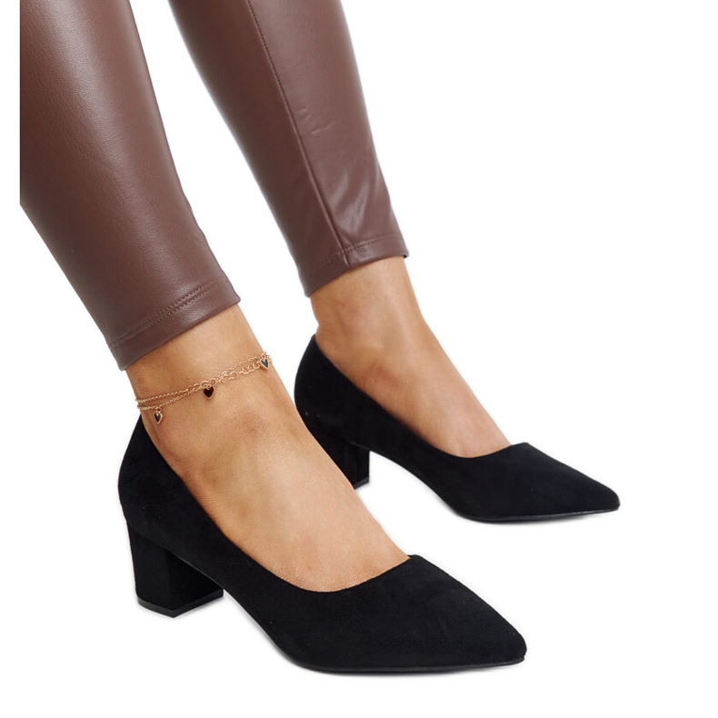 Pompe negri cu toc Araxi negru