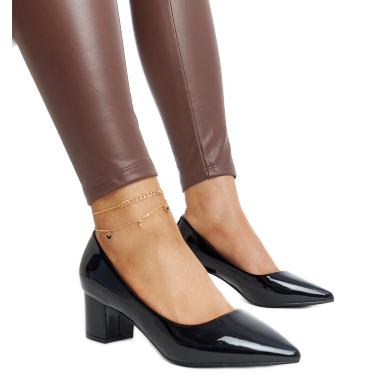 Pompe cu toc înalt Ognjenka patentate de culoare neagră negru Pompe cu toc înalt Ognjenka patentate de culoare neagră negru