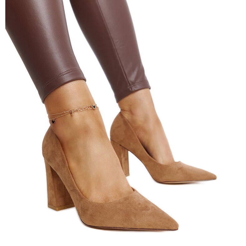 Pompe maro cu toc de la Leea