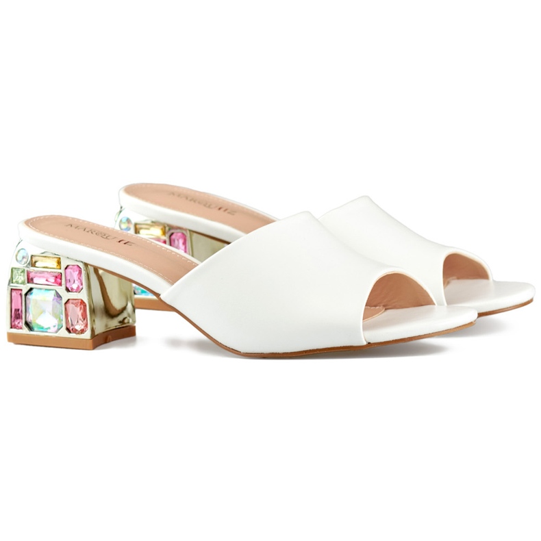 Flip-flops de damă albă cu toc joasă, cu cristale