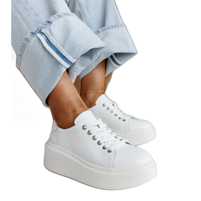 Pantofi din piele albastra cu catarama decorativa Pantofi din piele albastra cu catarama decorativa