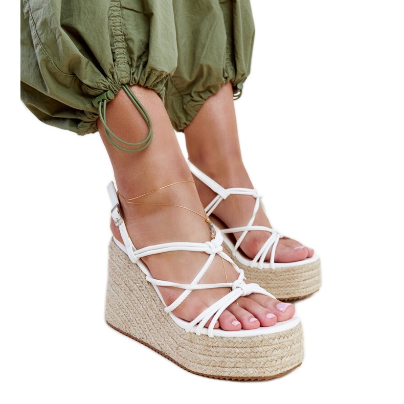 Sandale cu pană Mara albe Sandale cu pană Mara albe