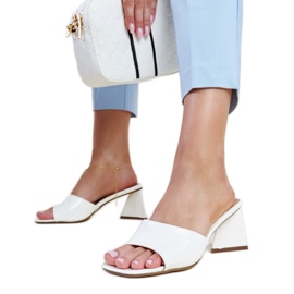 Flip-flops Andela albi cu toc înalt