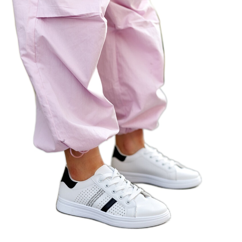 Adidași din piele ecologică alb și negru de la Berdine