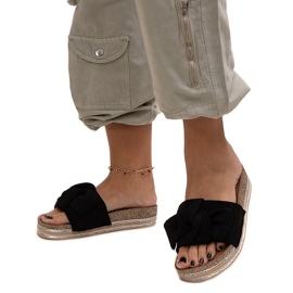 Flip-flops negri cu o talpă masivă Peletra negru