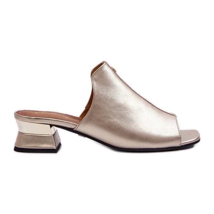 Flip-flops eleganti pentru dama din piele naturala pe tocuri joase Maciejka 06360-25 Aur de aur