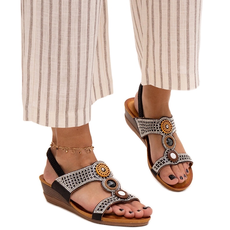 Sandale strălucitoare cu pană joasă de la Azeeza negru