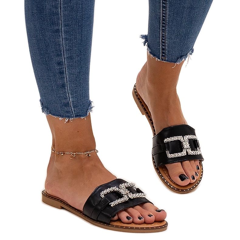 Șlapi negri cu cataramă decorativă de la Rochaela negru