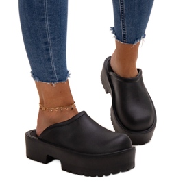 Flip-flops negri cu o talpă Huss masivă negru