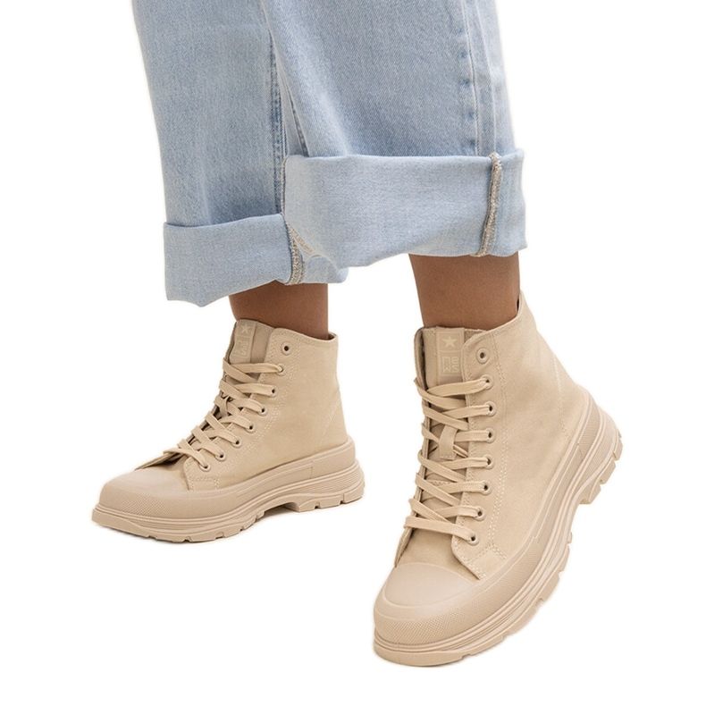 News Tenisi masivi de culoare bej Rosalinda News Tenisi masivi de culoare bej Rosalinda