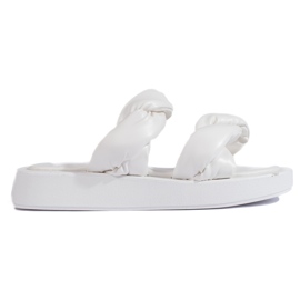 Flip-flops albi cu talpa groasa Flip-flops albi cu talpa groasa