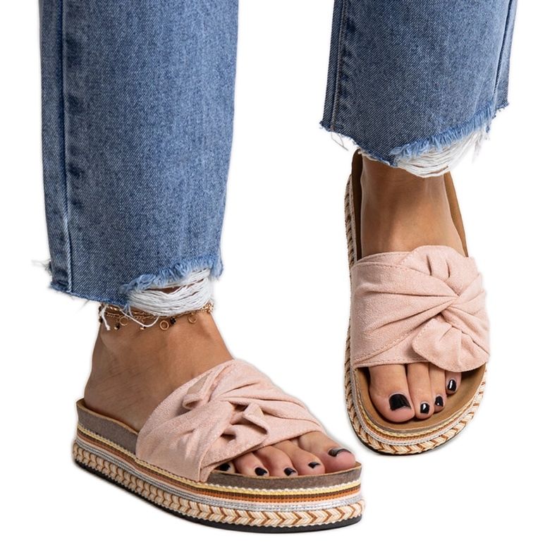 Papuci roz masiv cu talpă decorativă Nibalie