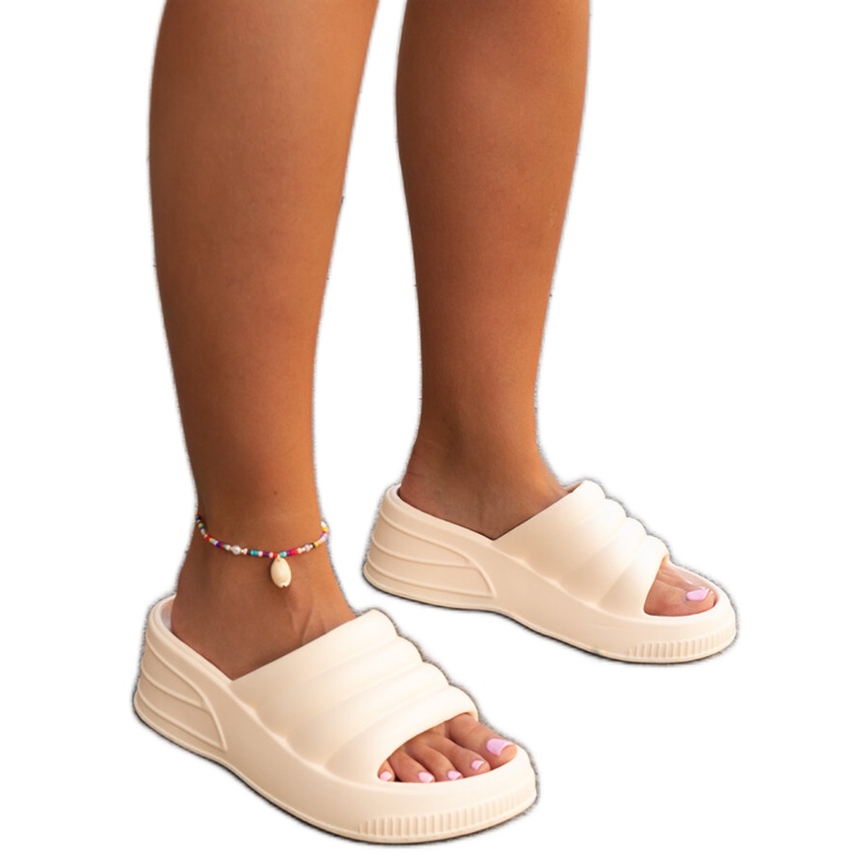 Flip-flops Wegahta masivi de culoare bej Flip-flops Wegahta masivi de culoare bej